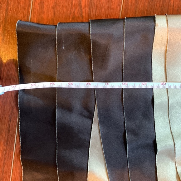 Beautiful one shoulder artistic dress - Picture 5 of 5